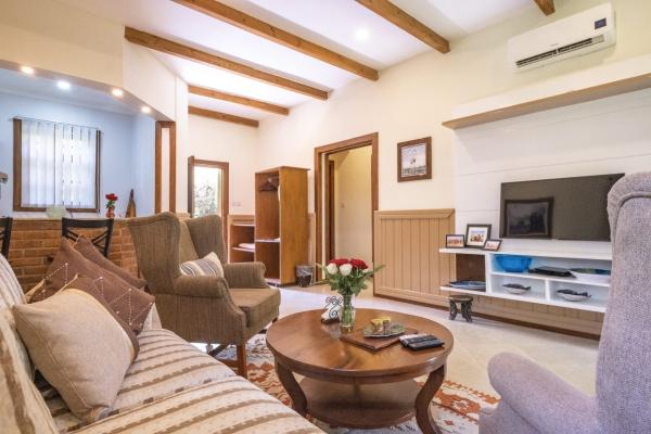Executive suite lounge at Airport Planet Lodge, KIA