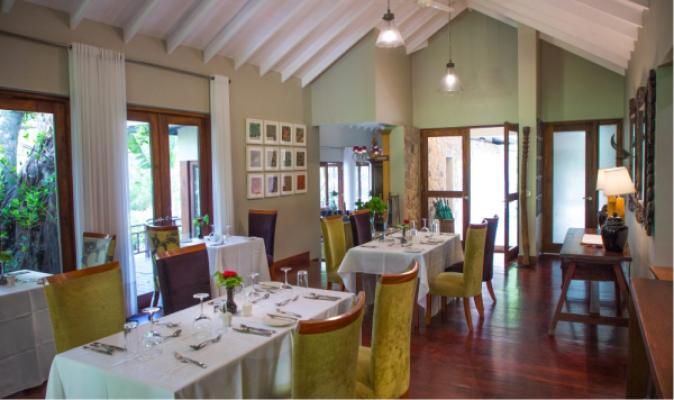 Restaurant at Lake Duluti Lodge