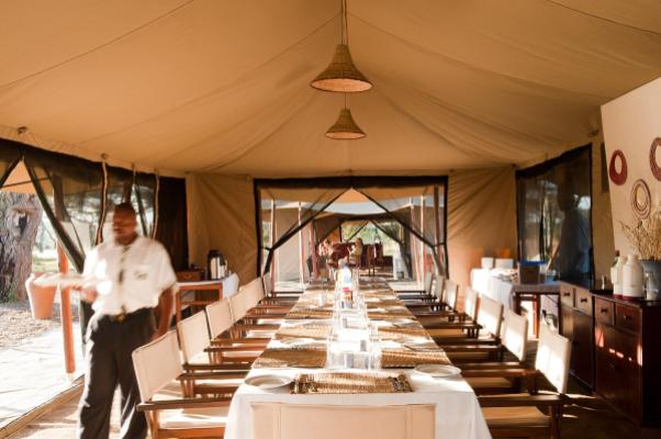 Dining tent at Mara Under Canvas, Kogatende